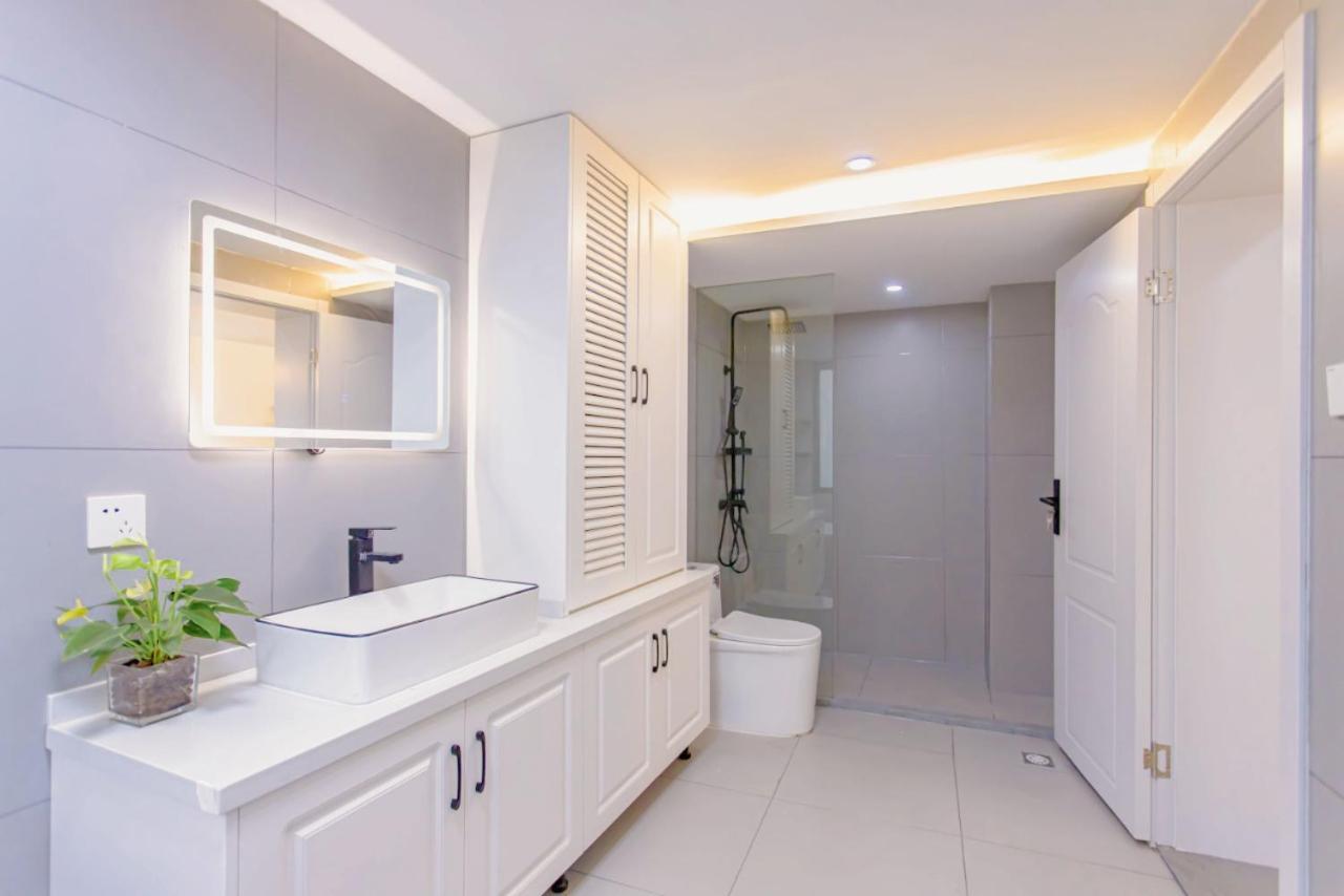 Zhome-three Floors 4 Bedrooms - Near Nanjing Road 公寓 *