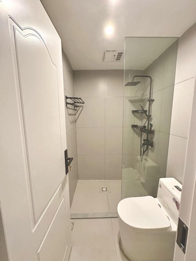 Zhome-three Floors 4 Bedrooms - Near Nanjing Road * 上海