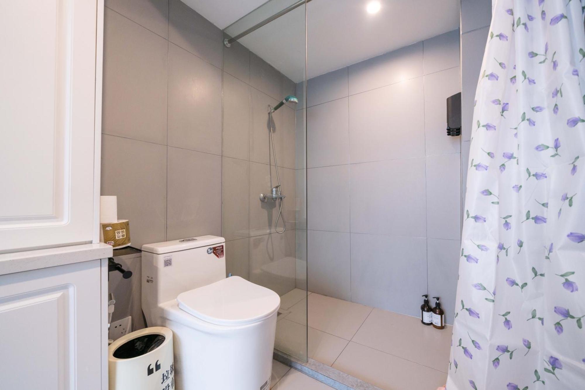 Zhome-three Floors 4 Bedrooms - Near Nanjing Road *