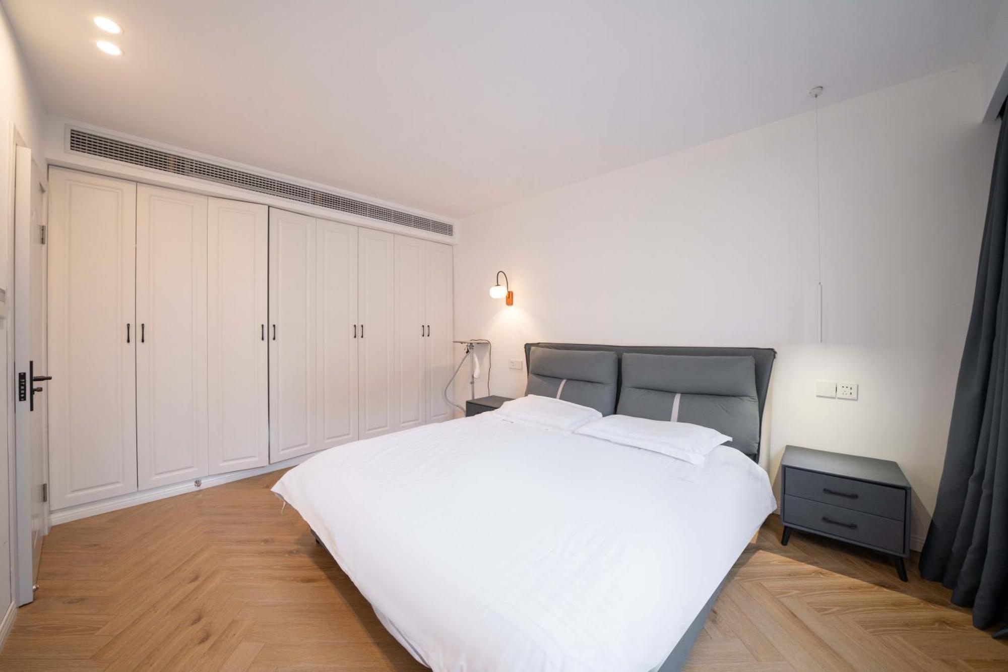 Zhome-three Floors 4 Bedrooms - Near Nanjing Road * 上海